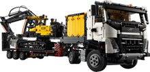 Caminhão LEGO Volvo FMX e escavadeira elétrica EC230